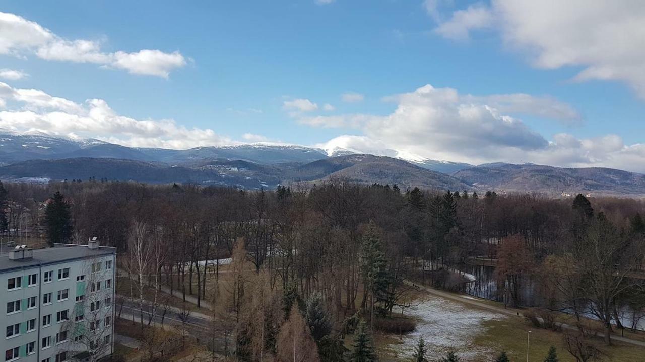 Apartament Przy Termach - Jelenia Gora - Cieplice Sl. Daire Dış mekan fotoğraf